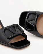 VLOGO SIGNATURE PATENT LEATHER SLIDE SANDAL 60MM - Image 2